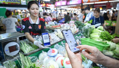Bangkok Post - Average Thai household income declined in 2025