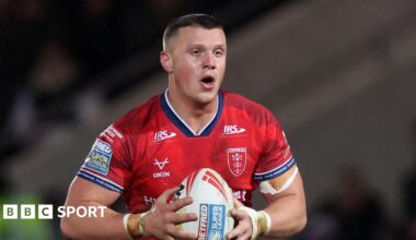 Jack Brown in action for Hull KR