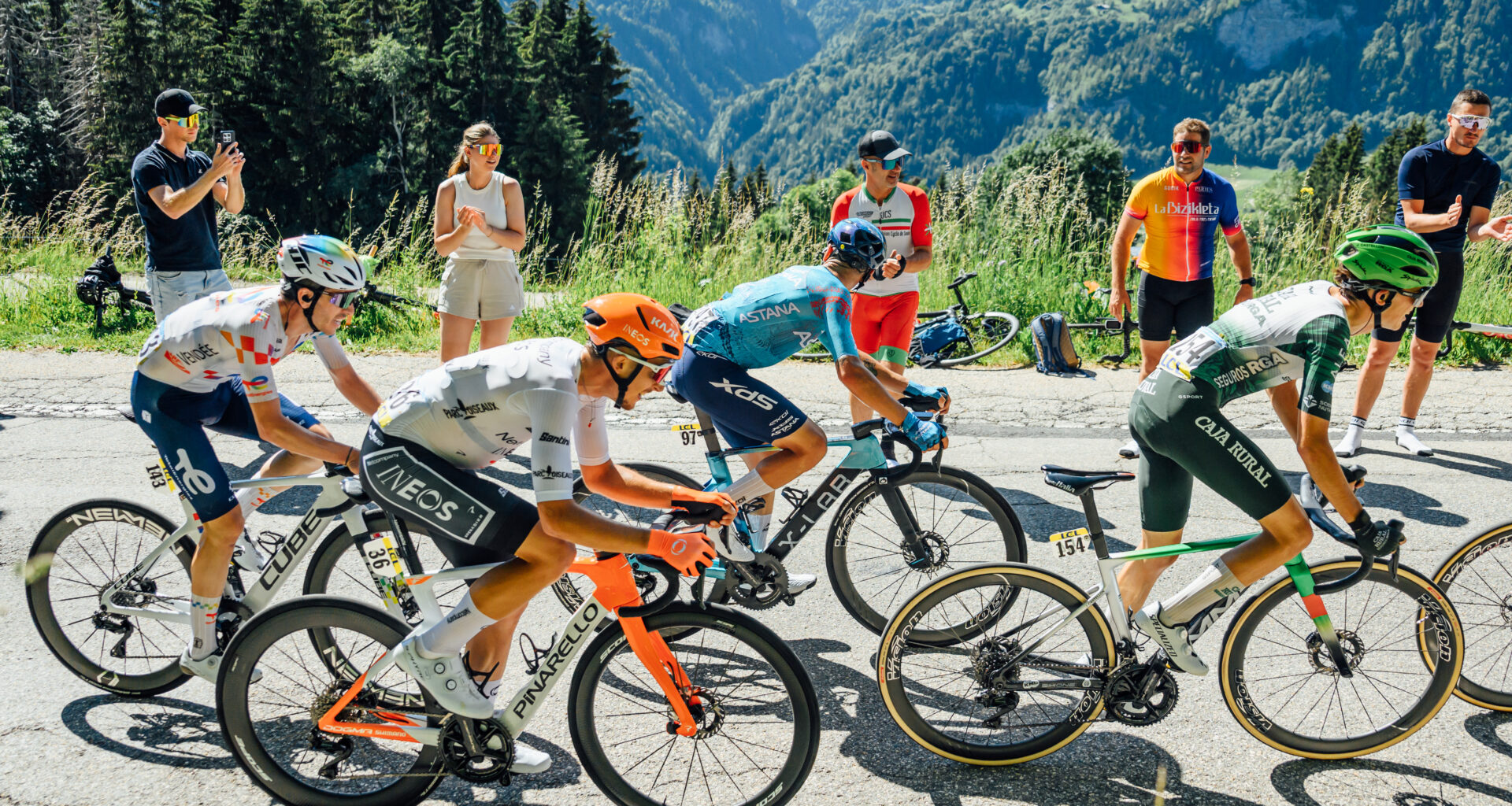 Rodriguez and Vauquelin lead home on first mountain battle