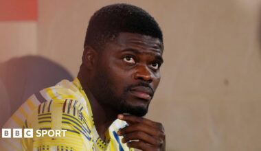 Thomas Partey on bench