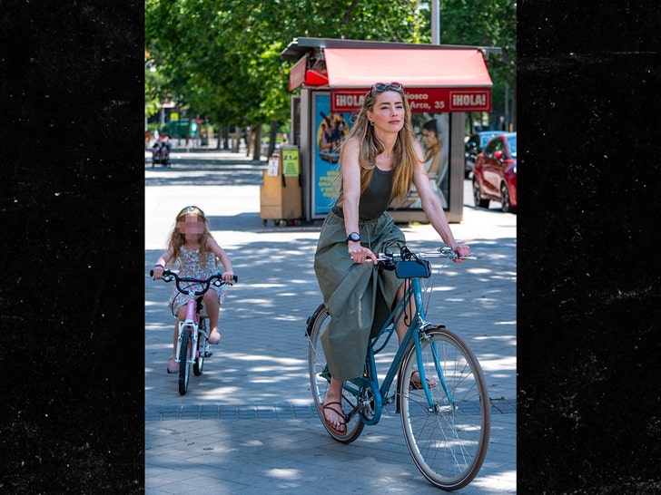 main-Amber-Heard-backgrid-1