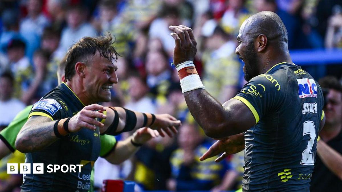 Maika Sivo celebrates a try with Leeds team-mate Chris Hankinson