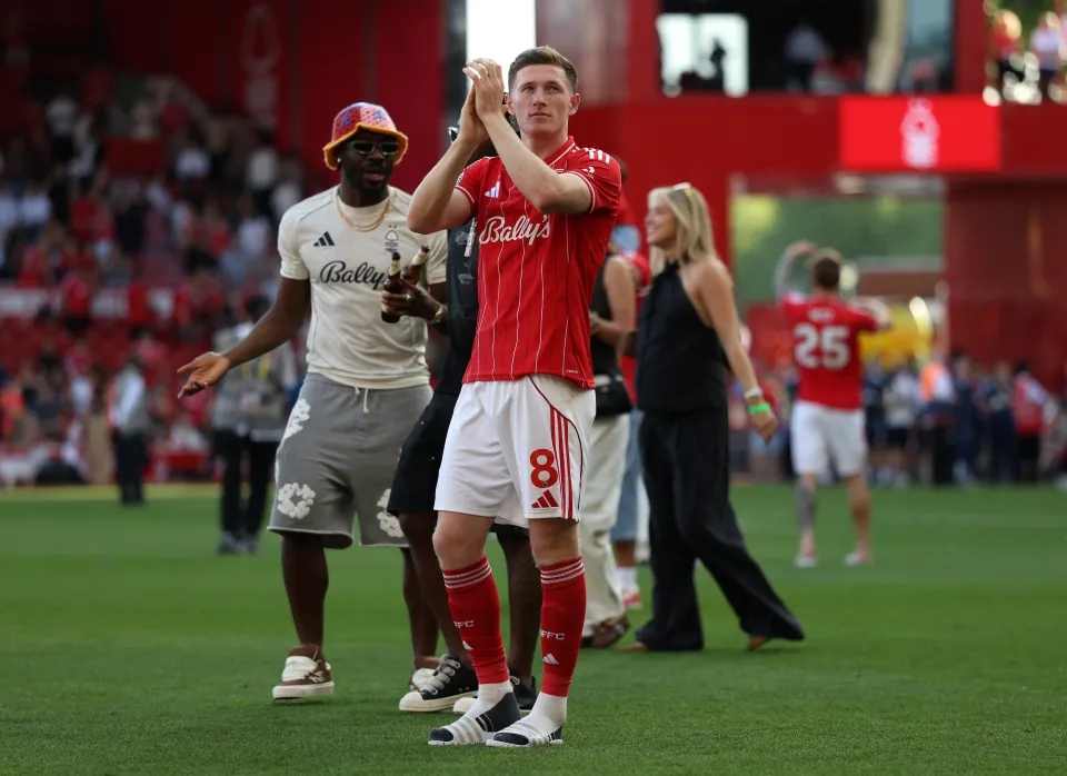 Elliot Anderson of Nottingham Forest applauds the fans after the Premier League match between Nottingham Forest and Bournemouth