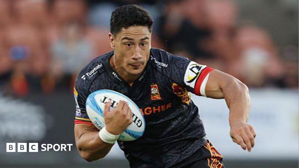 Chiefs centre Lalakai Foketi in action