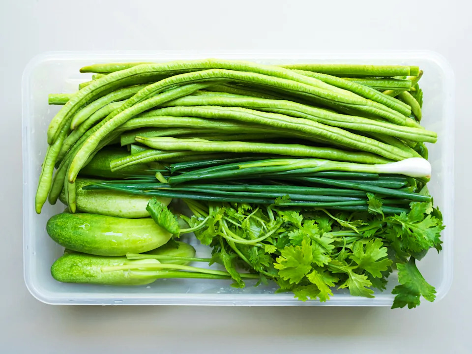 Raw food salad