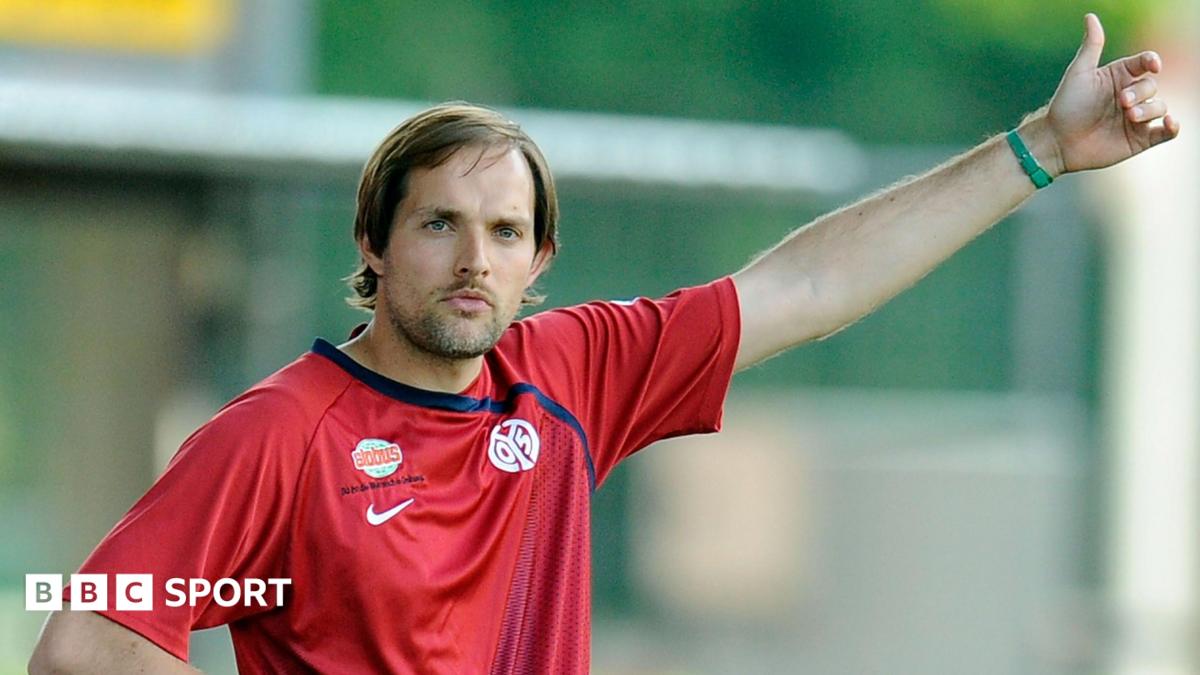 Thomas Tuchel directs his team while in charge of Mainz