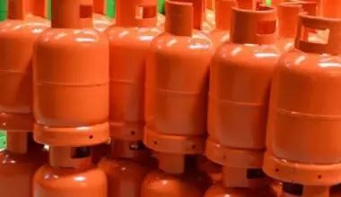 Gas