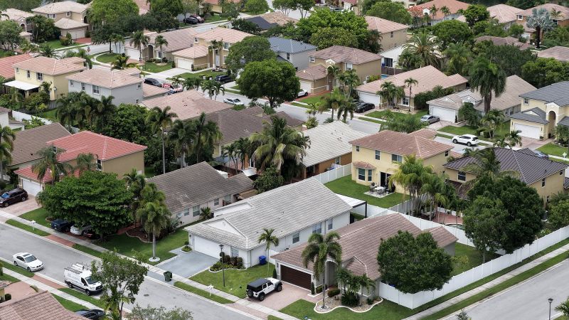 Easing tensions with Iran push mortgage rates lower — but a potential Fed rate hike clouds the outlook