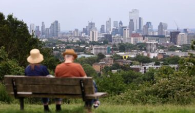 Why can’t Britain hold on to prime ministers? It’s the economy