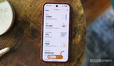 Gradient Weather app running on an Android phone.