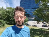 Selfie samples, cover selfie camera - 21mm, f/2.2, ISO 50, 1/680s (5120x3840px) - Honor Magic V6 review