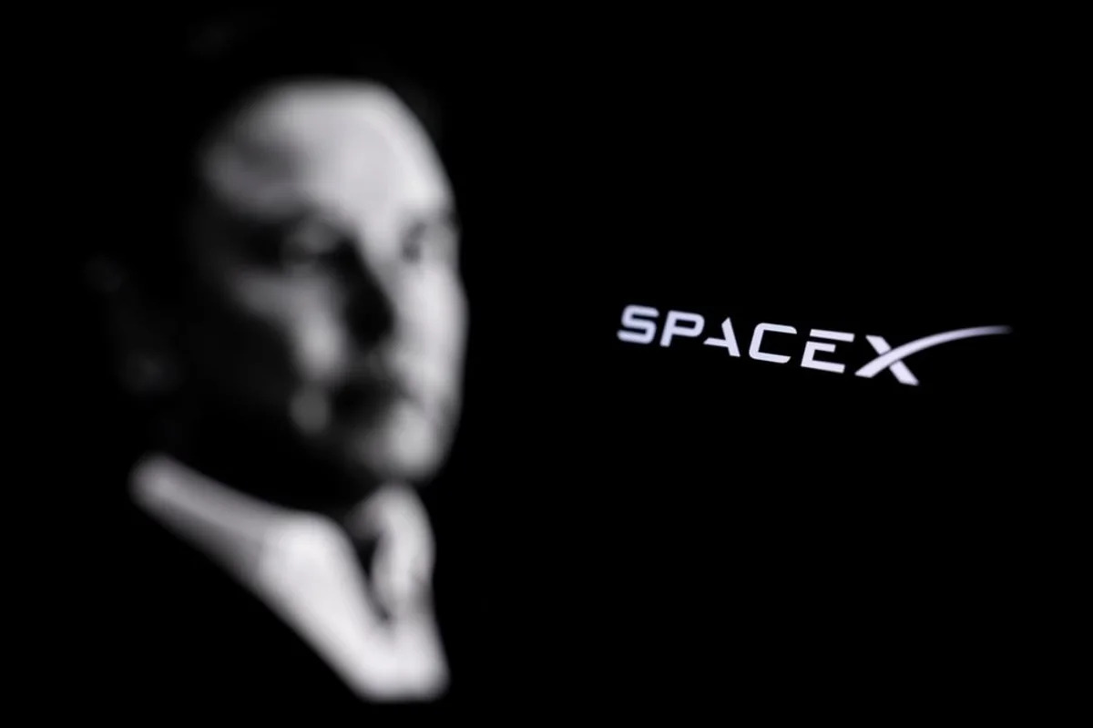 Reid Hoffman Questions Elon Musk's AI Strategy At SpaceX: 'You're A Premium-Priced CoreWeave'