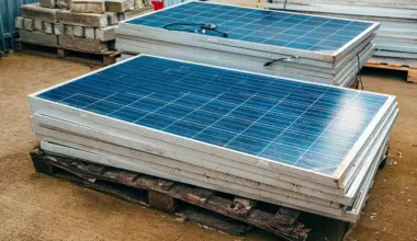 Old obsolete solar panels containing critical minerals which potentially could be recovered and recycled. © BitsAndSplits / iStockPhoto.com