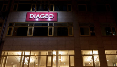 Diageo CEO, Sir Dave Lewis, has moved swiftly to reset strategy after mixed half-year results and sliding sales for the Guinness owner. The dividend cut aims to boost financial flexibility as Diageo faces pressure in North America and China.