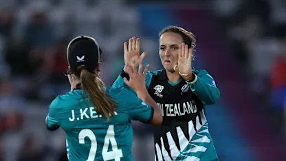 Melie Kerr turns the tide in Southampton