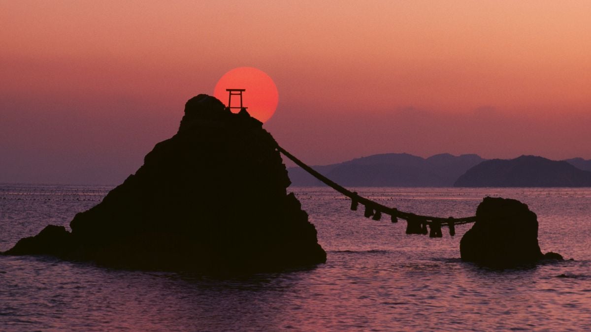 A Giant Seismic Wave Bounced Off Earth's Core And May Have Shifted Japan : ScienceAlert