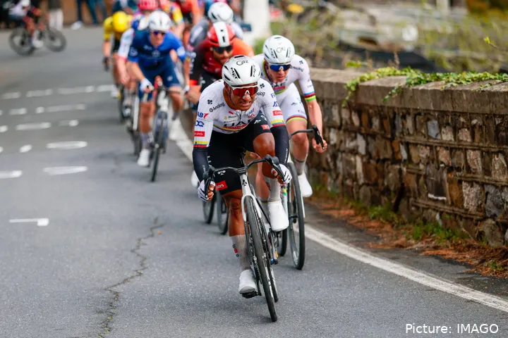 Jhonatan Narváez and Tadej Pogacar on the Poggio, Milano-Sanremo 2025