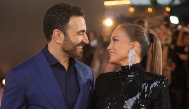 Jennifer Lopez & Brett Goldstein Share Loving Looks at 'Office Romance' London Premiere - Just Jared - Celebrity News and Gossip