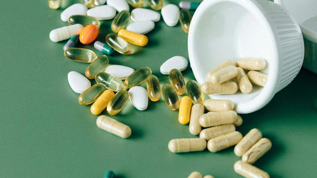 What Are Psychobiotics? The Next-Gen Gut Supplements Doctors Are Using To Treat Brain Fog And Stress