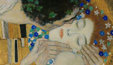 Crossing Boundaries: A Cultural History of the Kiss