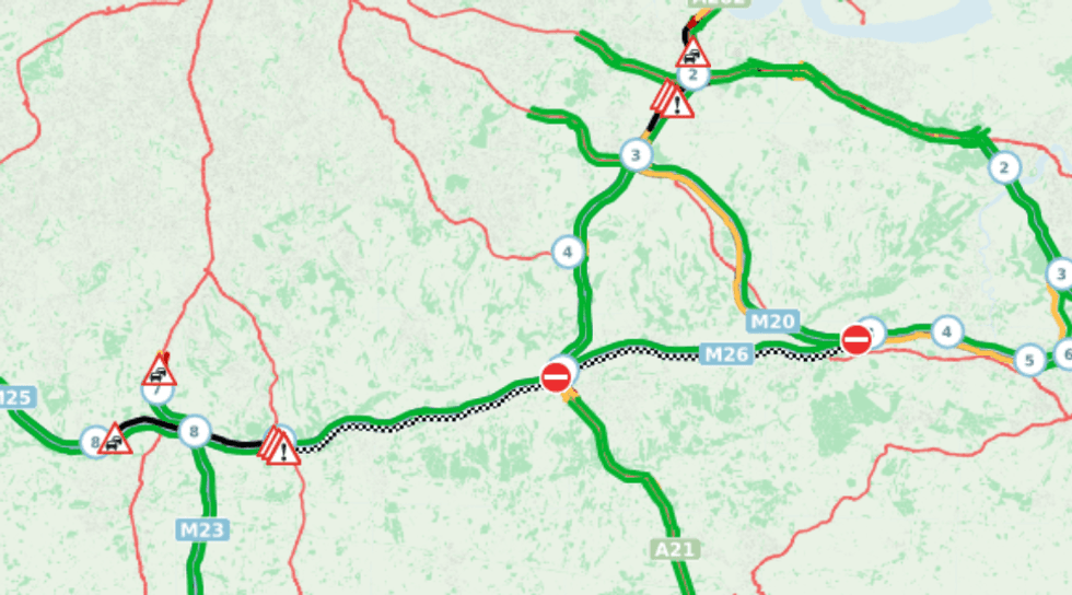 Large stretches of the M25 remain closed \u200b