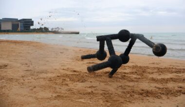 Video: This terrifying, AI-designed robot will never stop chasing you