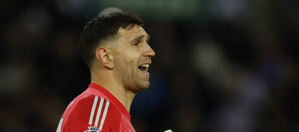 Martinez + Pau: Aston Villa injury latest for FPL Gameweek 16 Round of 32 tips