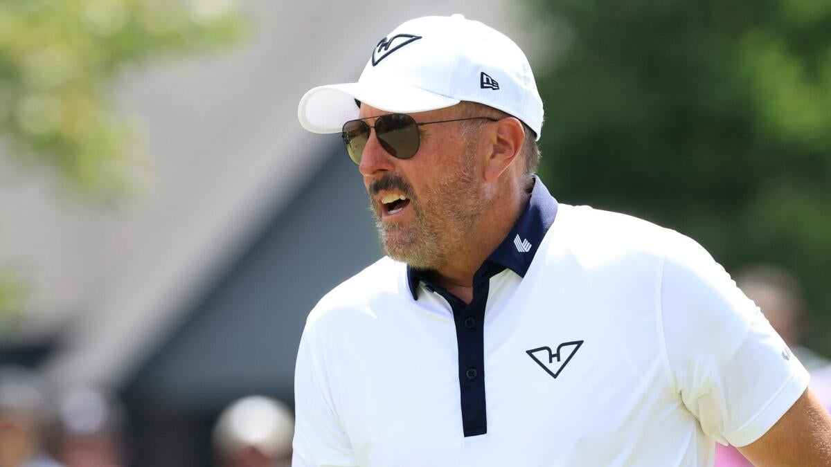 Phil Mickelson accused of lewd behavior by ex-wife of Pat Perez