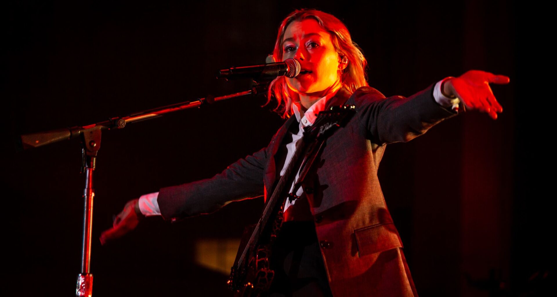Phoebe Bridgers calls out ICE “idiots” and thanks fans for “internet-free zone” during sold-out Madison Square Garden benefit show