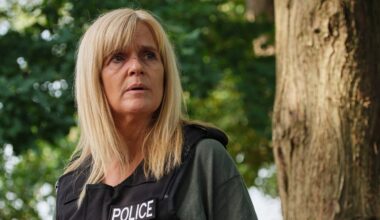 Happy Valley fans! Siobhan Finneran's twisty police drama branded "unmissable" on UK streamer