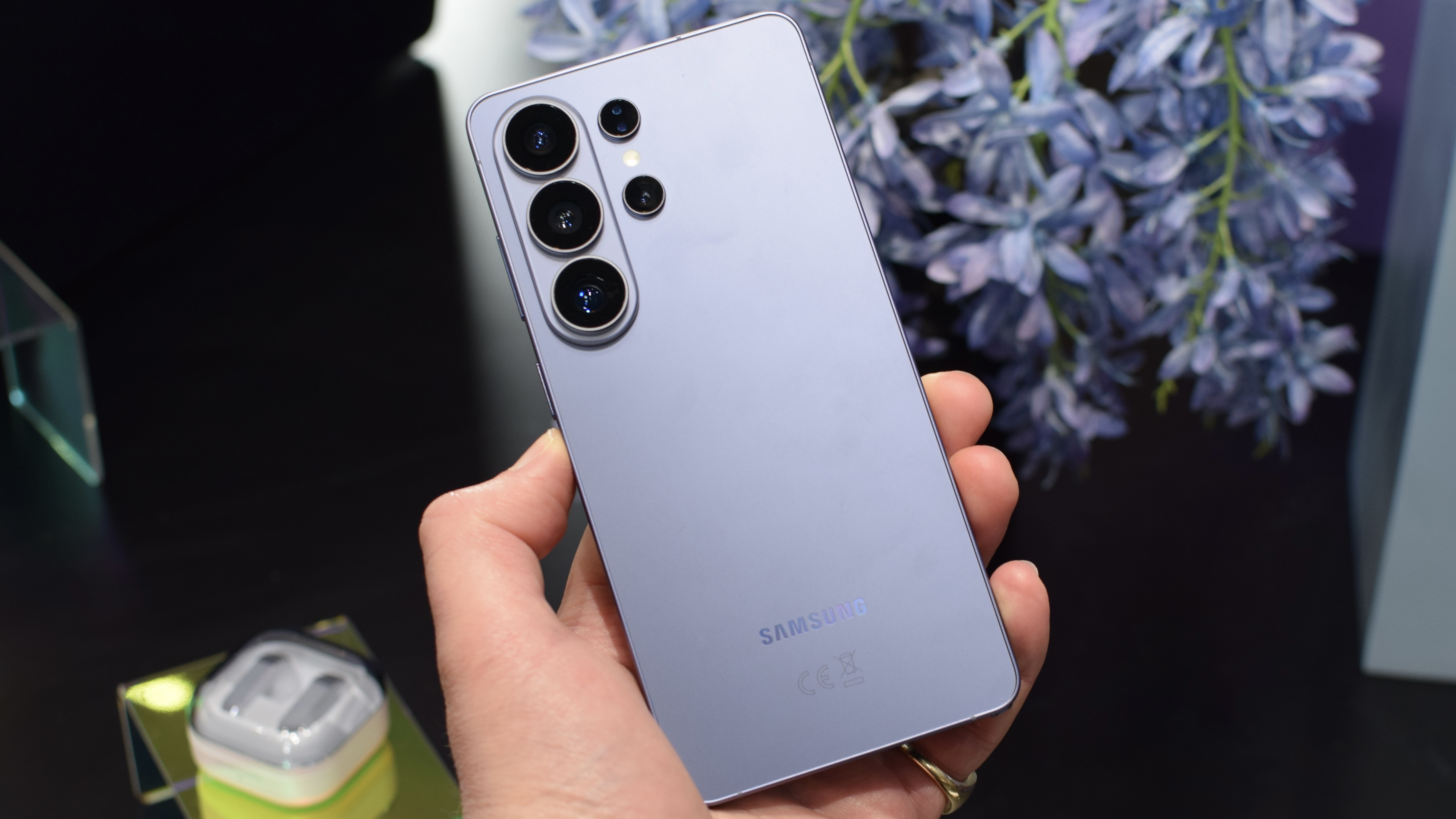 A collection of Samsung Galaxy S26 Ultra photos