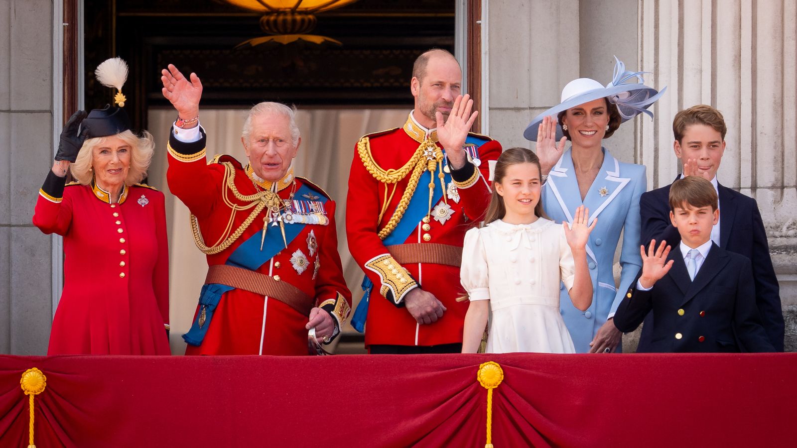 £370m to refurbish Buckingham Palace - but King won't live there | UK News