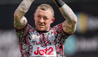 Josh Charnley applauds the crowd in action for Leigh Leopards (SWSPix)