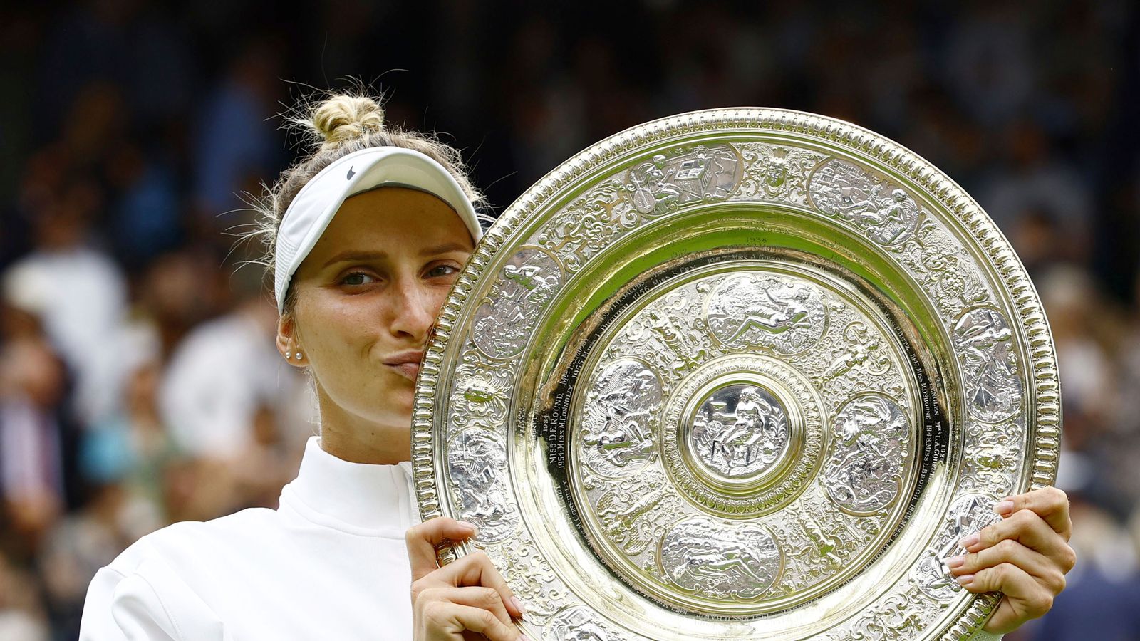 Marketa Vondrousova defeated Ons Jabeur in straight sets in the women's final in the pick of the action from Saturday's action.