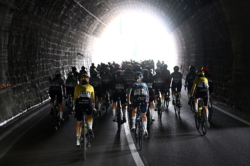 The peloton during stage 6 of the 2026 Giro d'Italia Women, a 160km stage from Ala to Brescello, Italy. (Photo by Luc Claessen/Getty Images)