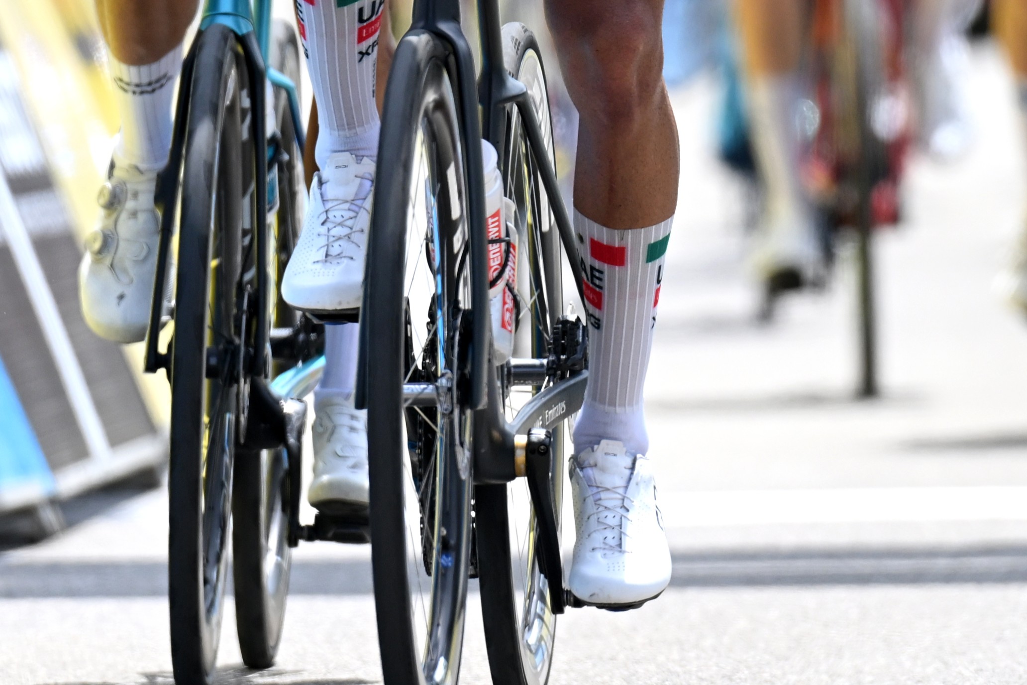 Isaac Del Toro's shoe at the Tour Auvergne-Rhone-Alpes 2026