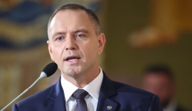 Polish president revokes Zelenskyy's Order of the White Eagle - TVP World