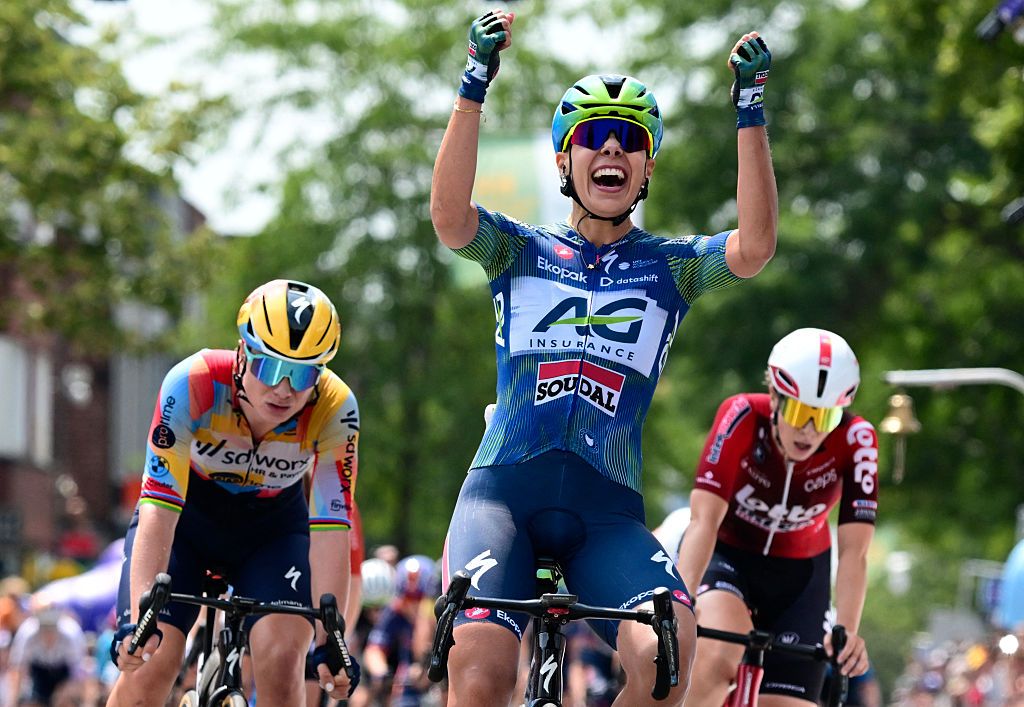 2026 Belgian National Championships: Shari Bossuyt wins the road race