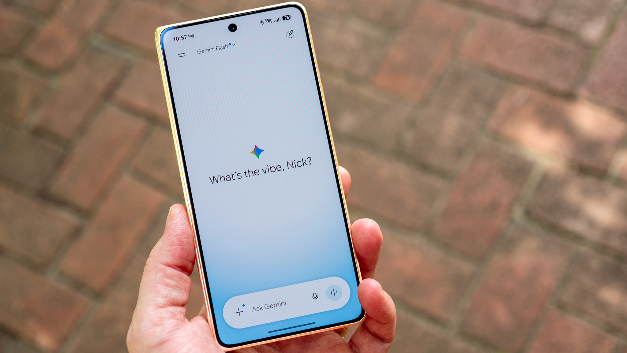 The Gemini app on an Honor Magic V6