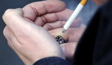 Heavy smoker Jack Burton dies after quitting cigarettes makes his schizophrenia medication clozapine fatal