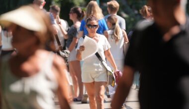 Heatwave to hit 'absolute peak' as capital placed on wildfires alert - LIVE - standard.co.uk