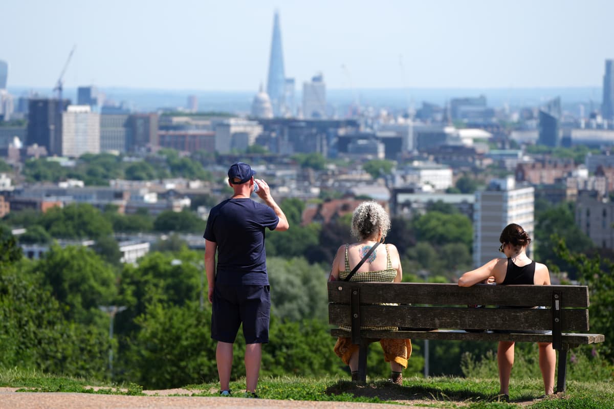 London set to finally cool down after two-week heatwave - LIVE - London Evening Standard