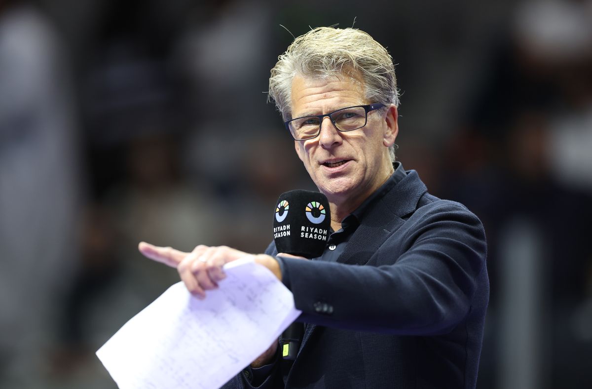 Andrew Castle speaks at the Six Kings Slam