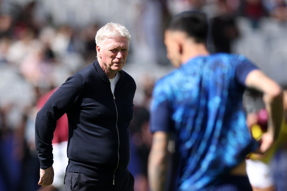 David Moyes, manager of Everton, looks on during warm ups prior to the Premier League match between West Ham United and Everton at London Stadium. Photo by Richard Pelham/Getty Images