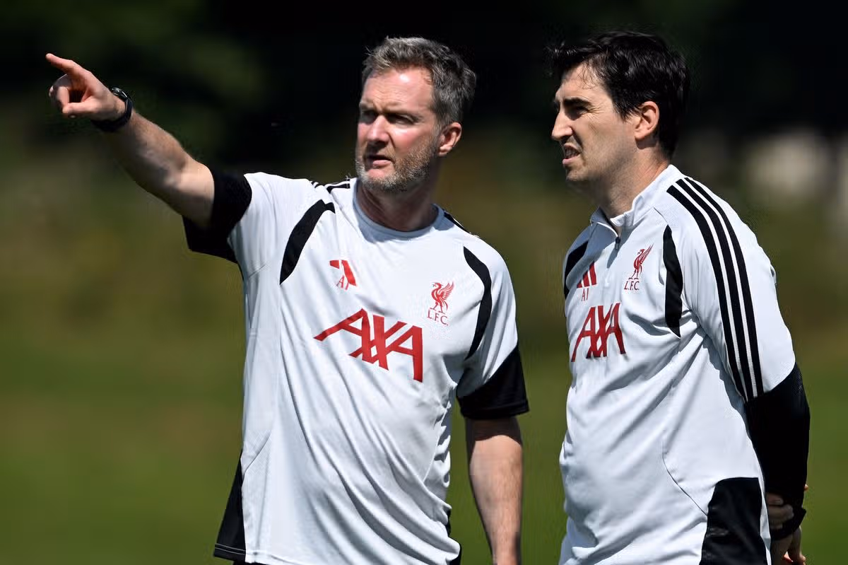Liverpool Academy director Alex Inglethorpe and head coach Andoni Iraola