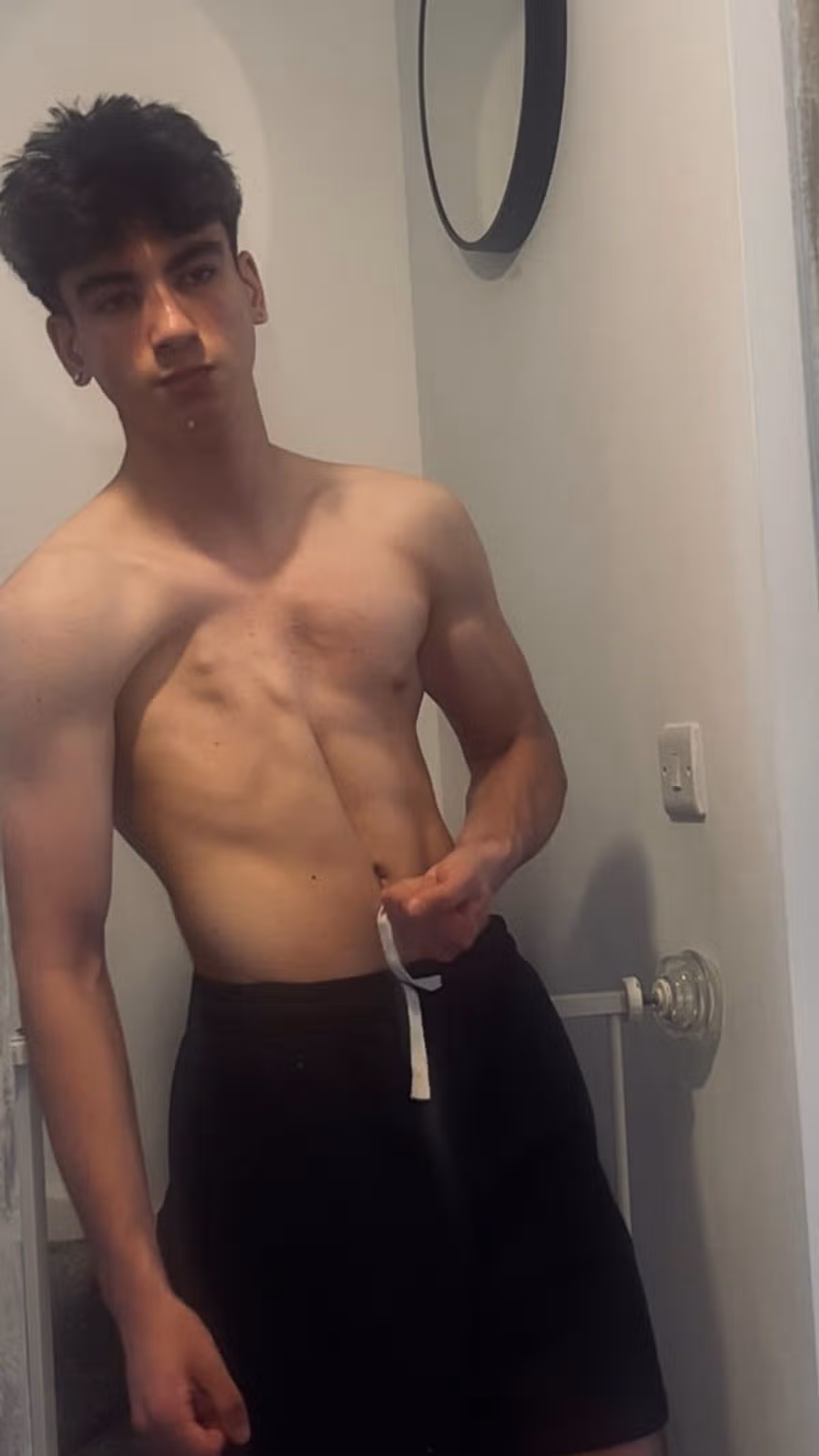 Cameron Clayton, 16, has Poland Syndrome, a rare congenital condition that affects the development of the chest muscle and he is missing the whole of his left pec major, but he has not let it define him and is now a fitness fanatic in his local gym - this is after just seven months