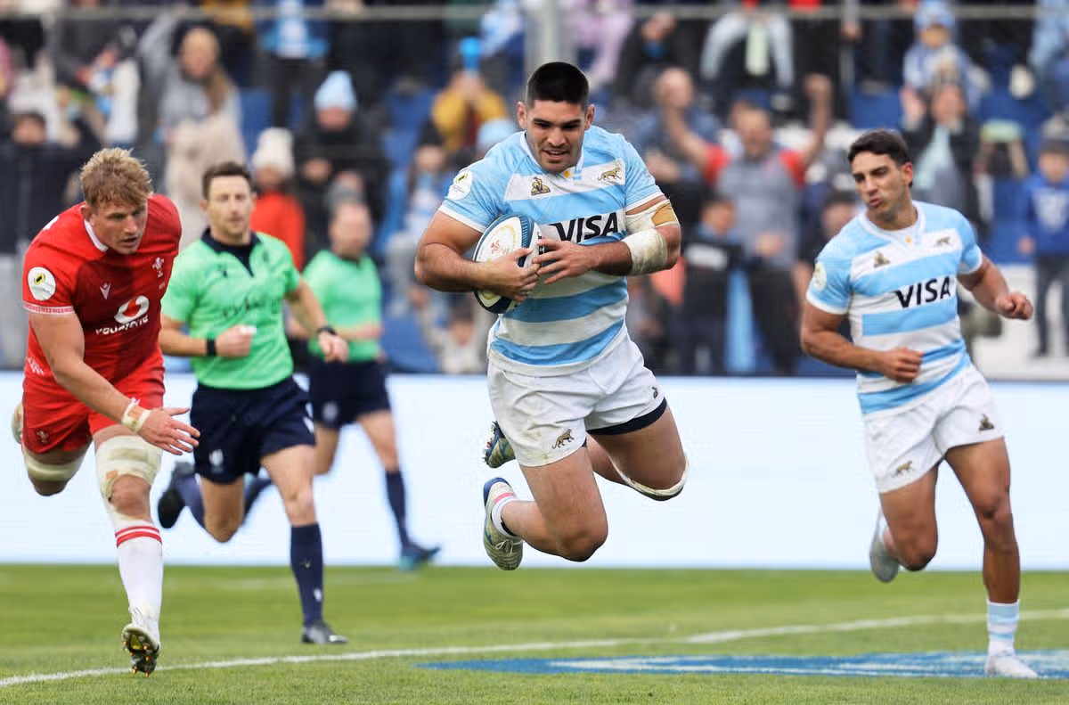 Joaquin Oviedo of Argentina celebrates scoring his team's fifth try