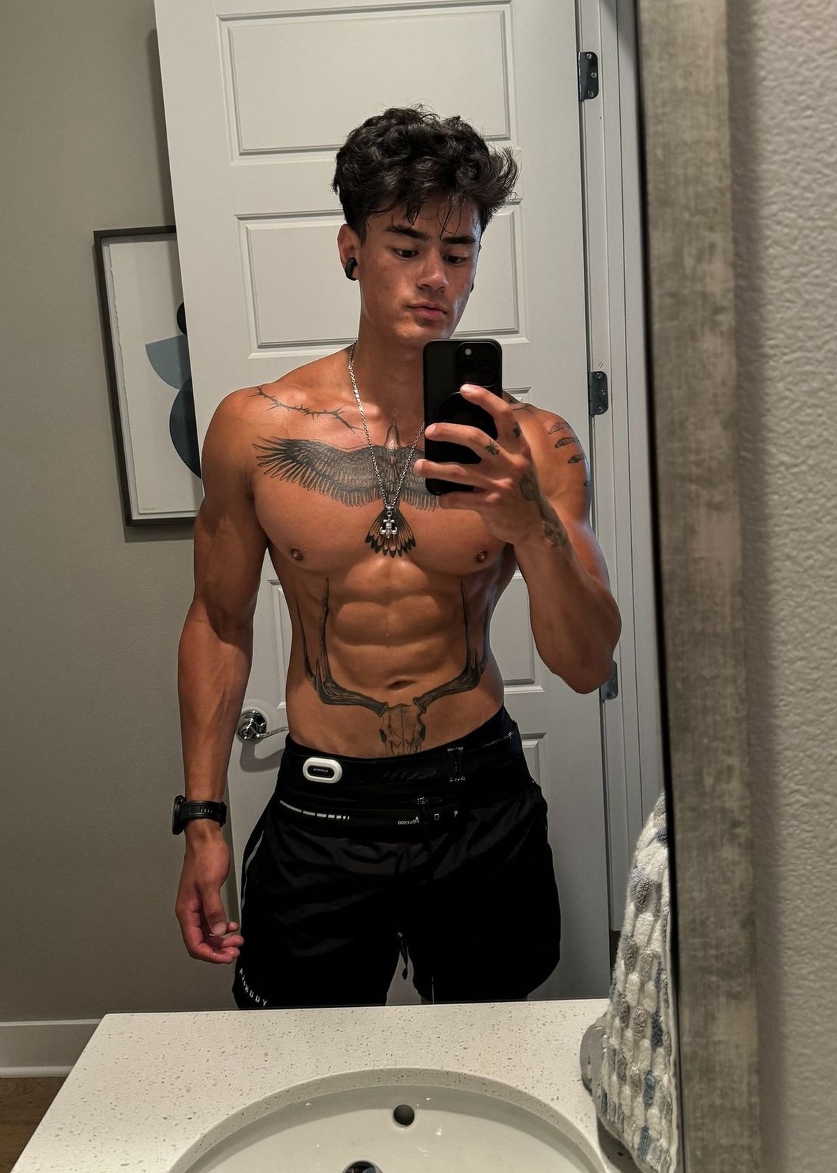 Brandon likes to stay fit and look good (Kennedy News and Media)