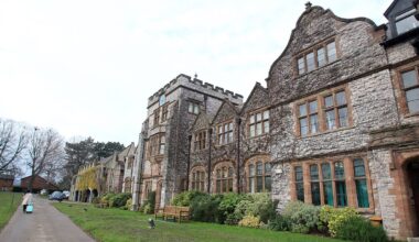 Historic Welsh private school founded in 1284 to close