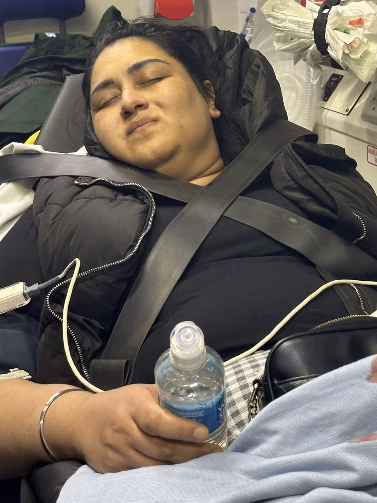 Amandeep Kaur suffering in an ambulance